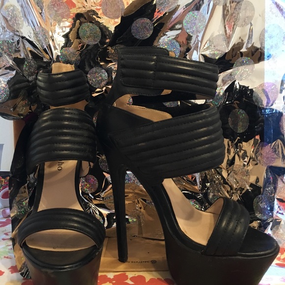 HOT Zigisoho stilettos! - Picture 2 of 4